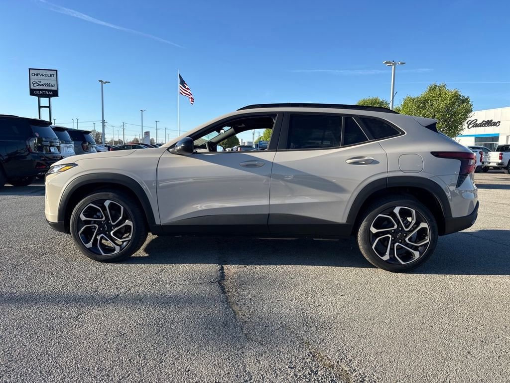 New 2026 Chevrolet Trax RS w/ Sunroof Package image 3