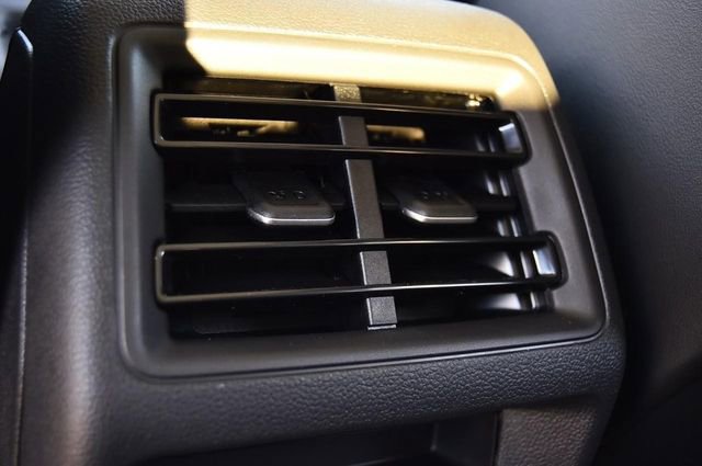 New 2026 Volkswagen Tiguan SE image 22