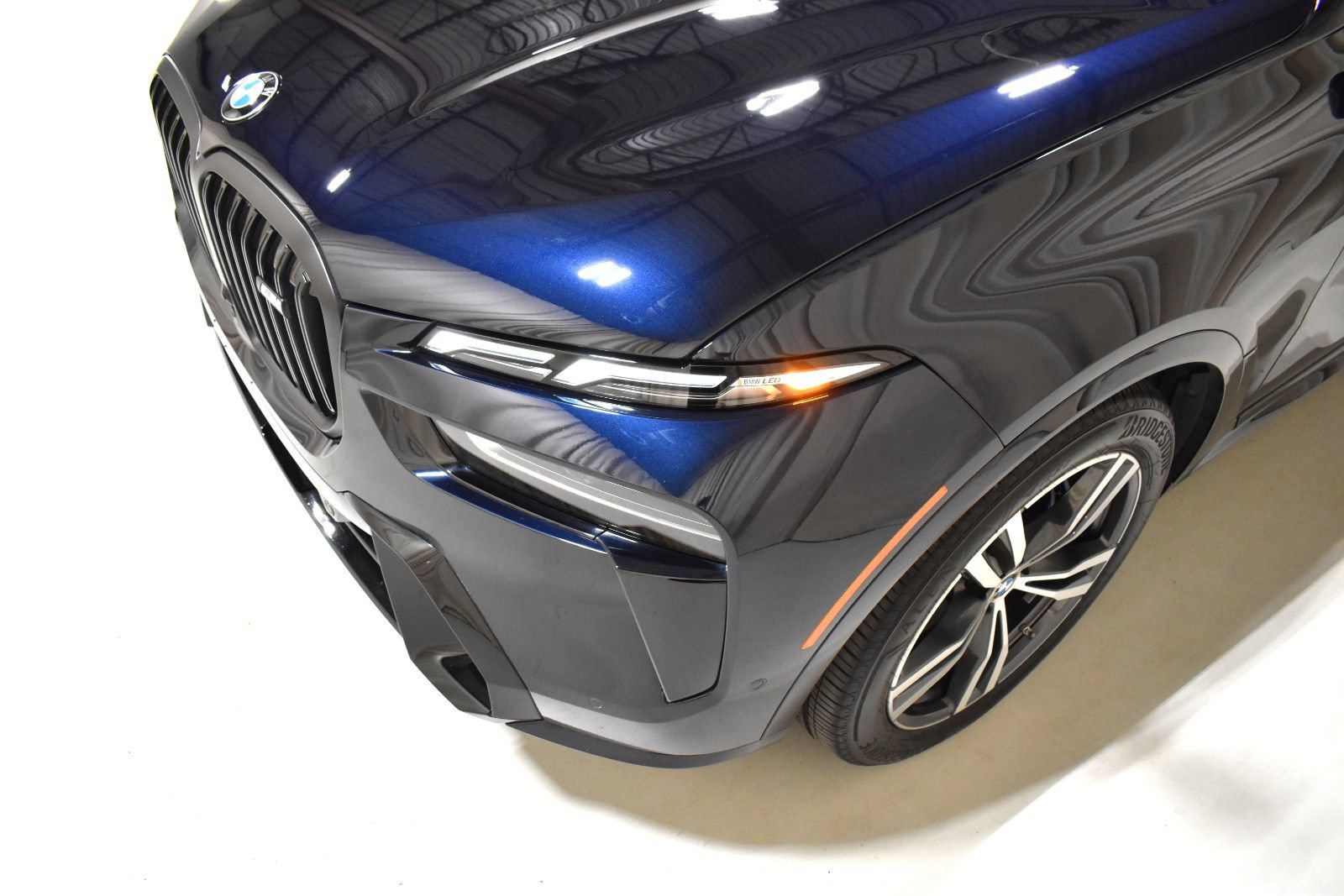 Used 2026 BMW X7 M60i AWD/4WD image 9