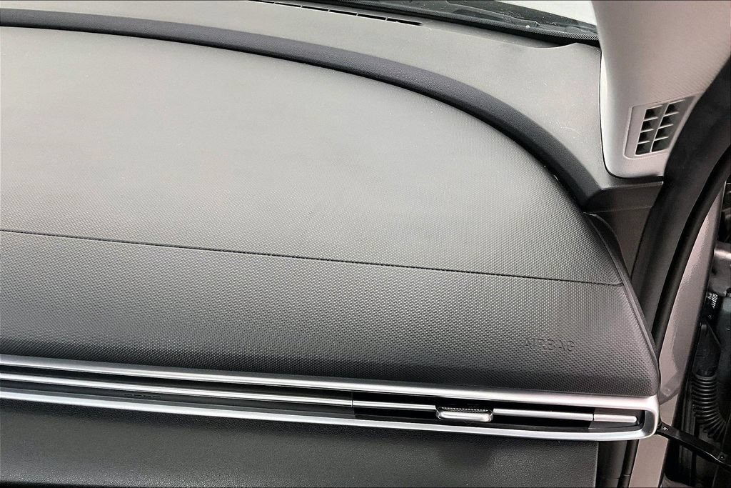 Certified 2021 Hyundai Elantra SEL FWD image 16