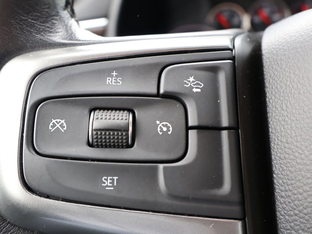 Used 2021 Chevrolet Suburban LT AWD/4WD image 18
