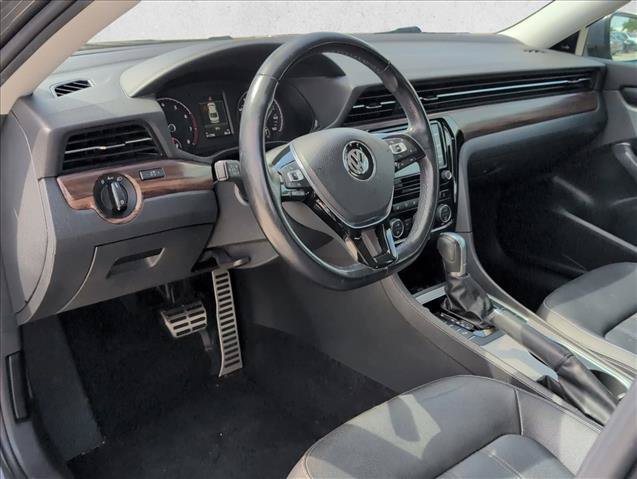 Used 2020 Volkswagen Passat 2.0T SEL FWD image 13
