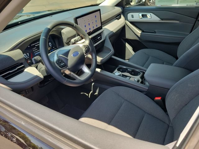 Used 2026 Ford Explorer Active RWD image 3