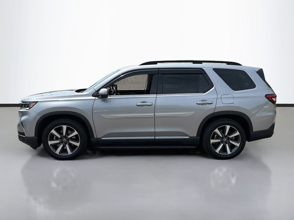 Used 2023 Honda Pilot Touring image 9
