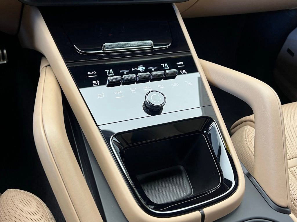 Certified 2024 Porsche Cayenne Turbo image 11