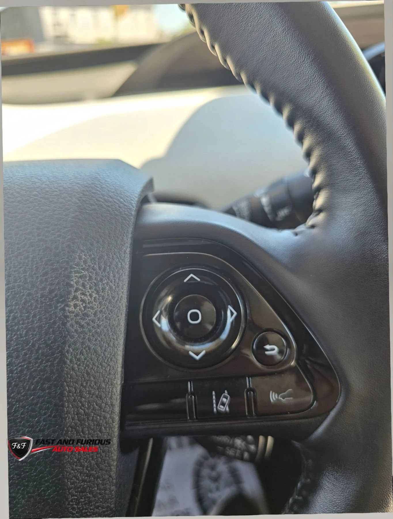 Used 2021 Toyota Prius Prime XLE w/ Carpet Mat Package (TMS) FWD image 15