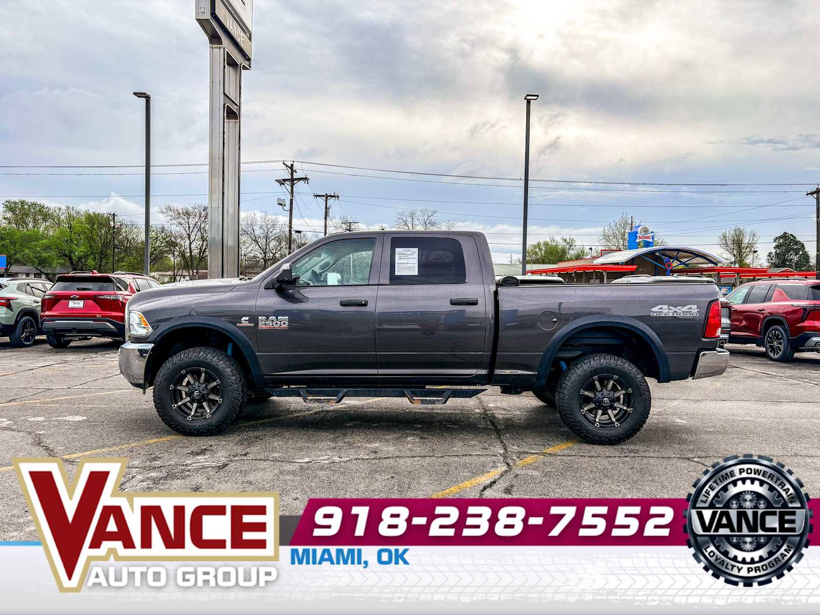 Used 2018 RAM 2500 Tradesman w/ Chrome Appearance Group image 4