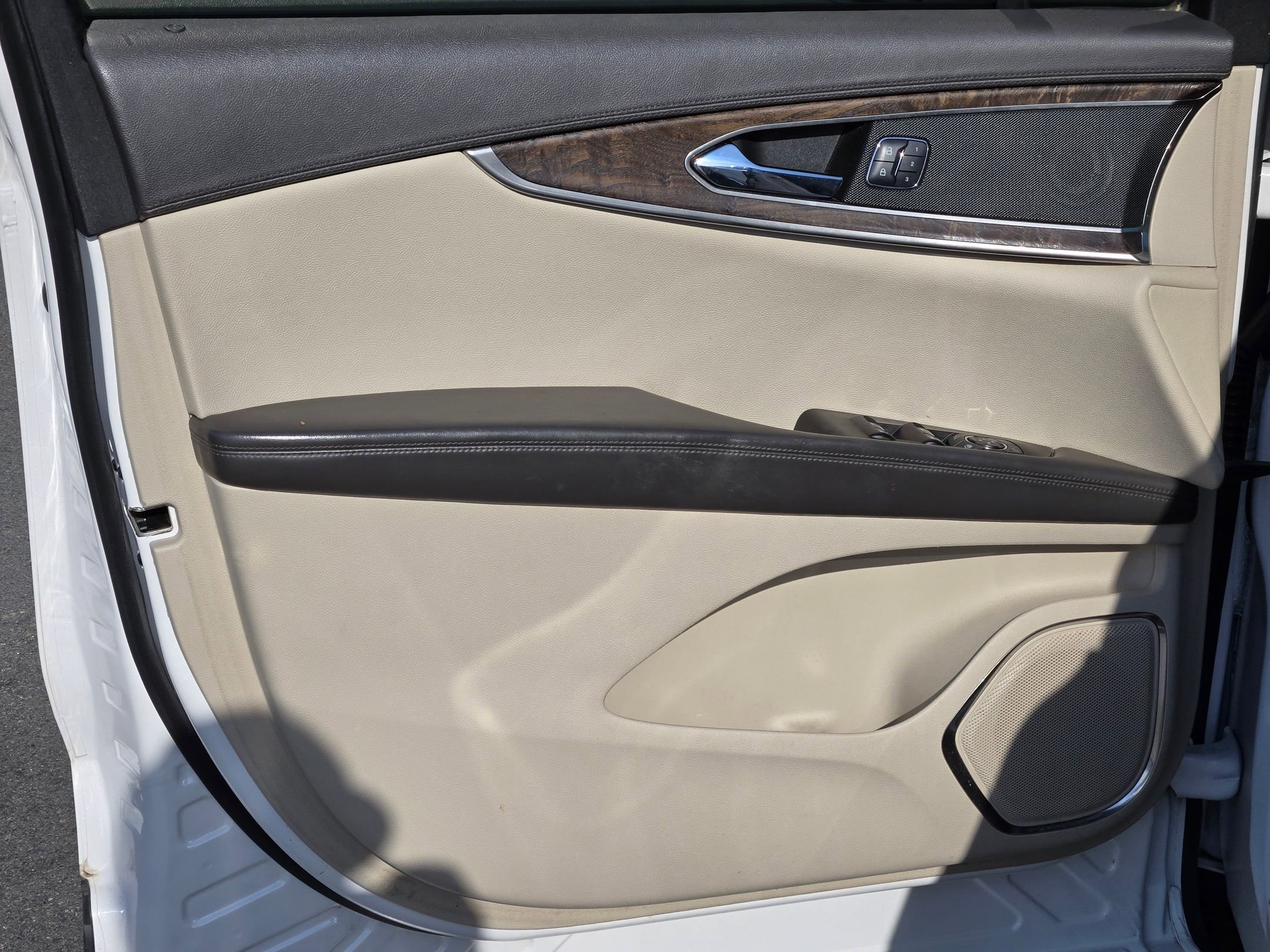 Used 2016 Lincoln MKX Reserve image 20