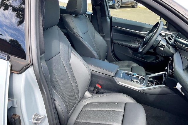 Used 2025 BMW i4 eDrive40 w/ M Sport Package RWD image 8