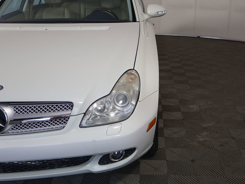 Used 2007 Mercedes-Benz CLS 550 image 13