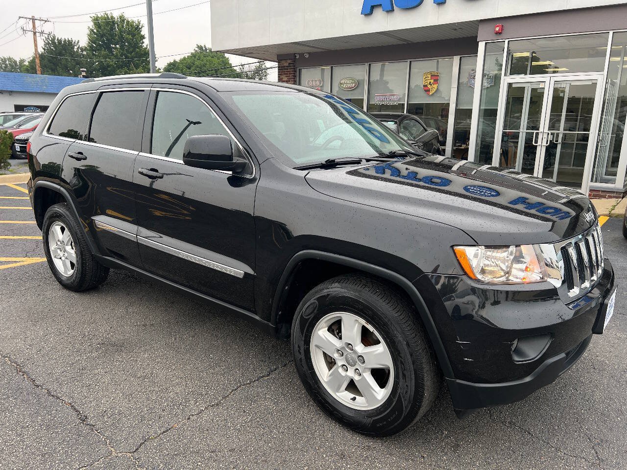 Used 2012 Jeep Grand Cherokee Laredo w/ Laredo E Group AWD/4WD image 4