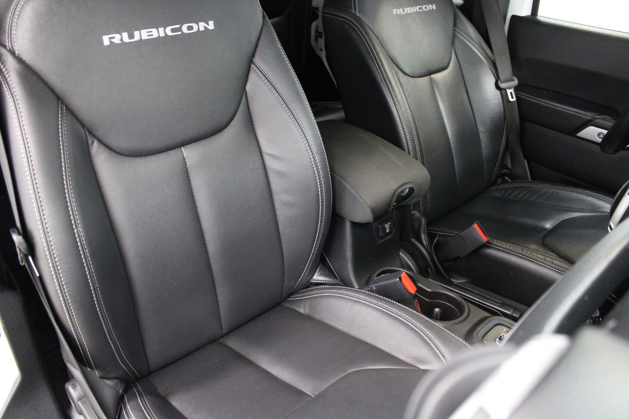 Used 2017 Jeep Wrangler Unlimited Rubicon image 24