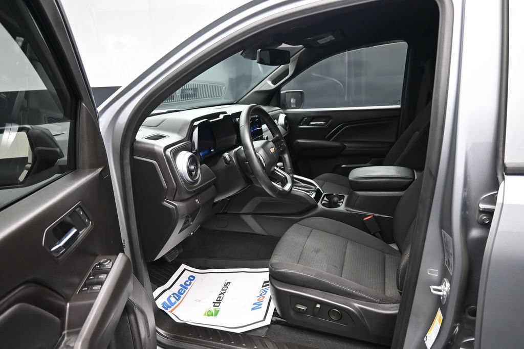 Used 2025 Chevrolet Colorado LT w/ Advanced Trailering Package RWD image 19