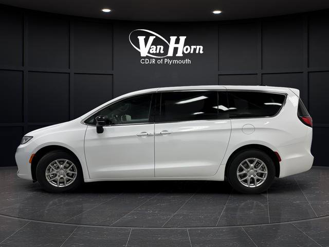 New 2026 Chrysler Pacifica Select image 12