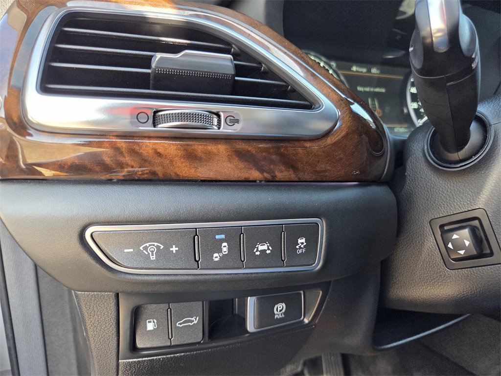 Used 2018 Genesis G90 3.3T Premium image 25