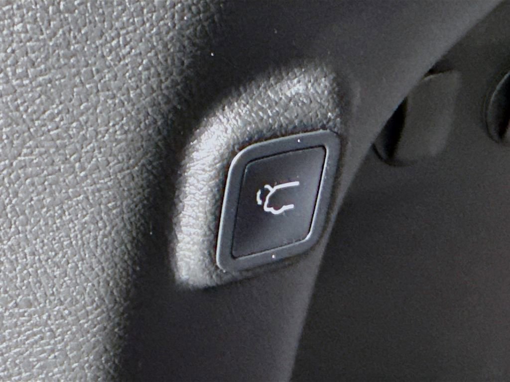 Used 2023 Jeep Cherokee Altitude Lux image 29