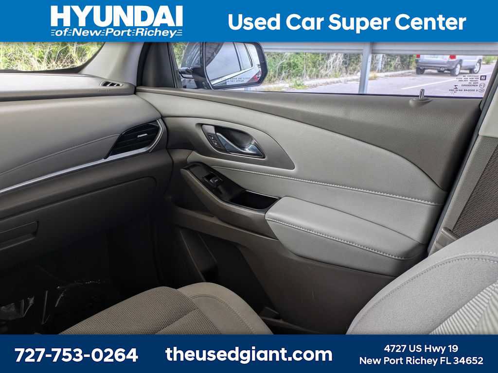 Used 2019 Chevrolet Traverse LT FWD image 23
