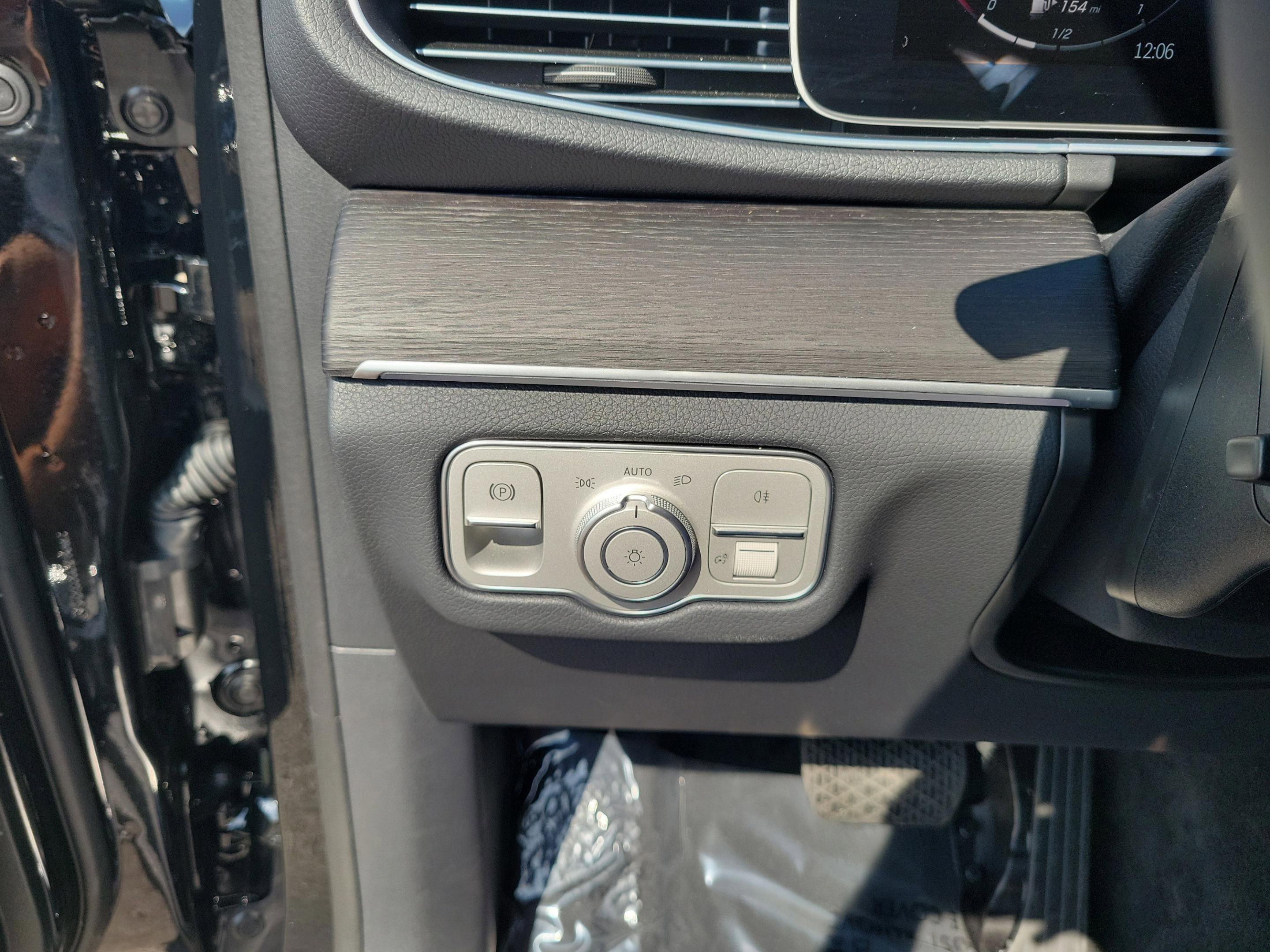 Certified 2026 Mercedes-Benz GLE 350 4MATIC image 34