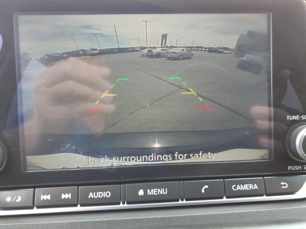 Used 2026 Nissan Rogue S FWD image 27