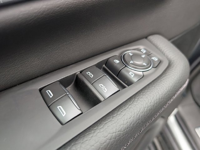 New 2026 GMC Yukon XL Denali w/ Sun & Power Step Package AWD/4WD image 11