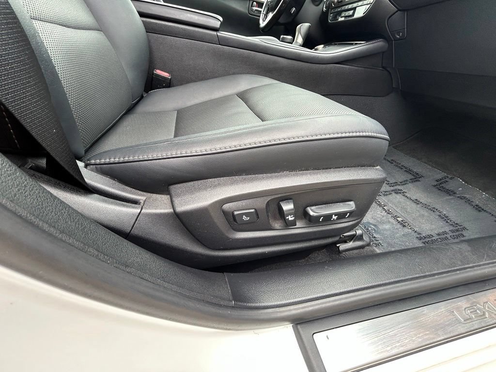 Used 2017 Lexus ES 350 w/ Premium Package FWD image 23