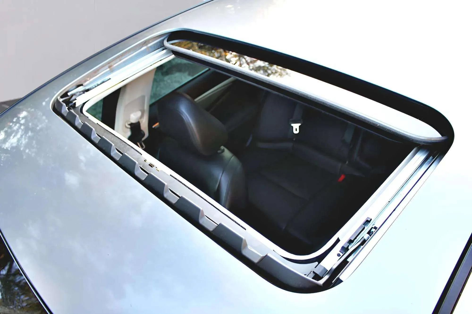 Used 2014 INFINITI Q50 Premium w/ Navigation Package RWD image 24