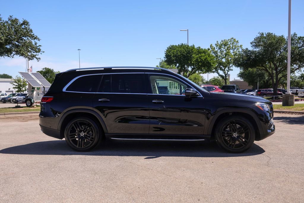 Used 2023 Mercedes-Benz GLS 450 4MATIC image 5