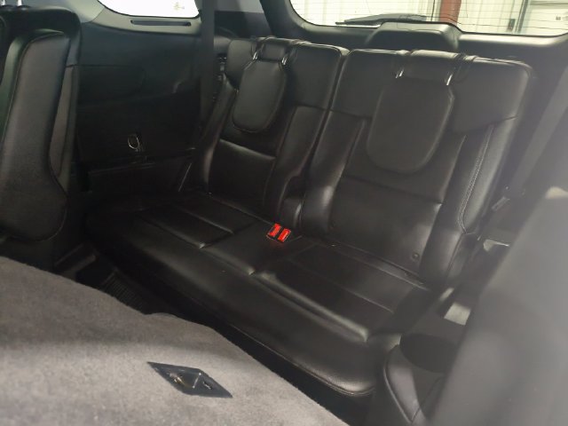 Used 2022 Ford Explorer Limited w/ Equipment Group 301A AWD/4WD image 18