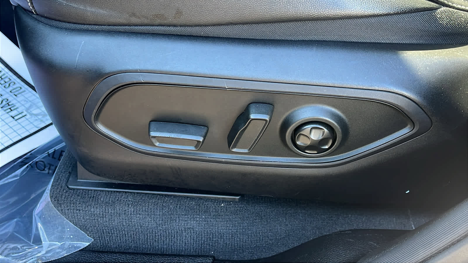 Used 2023 Jeep Grand Cherokee Altitude image 21