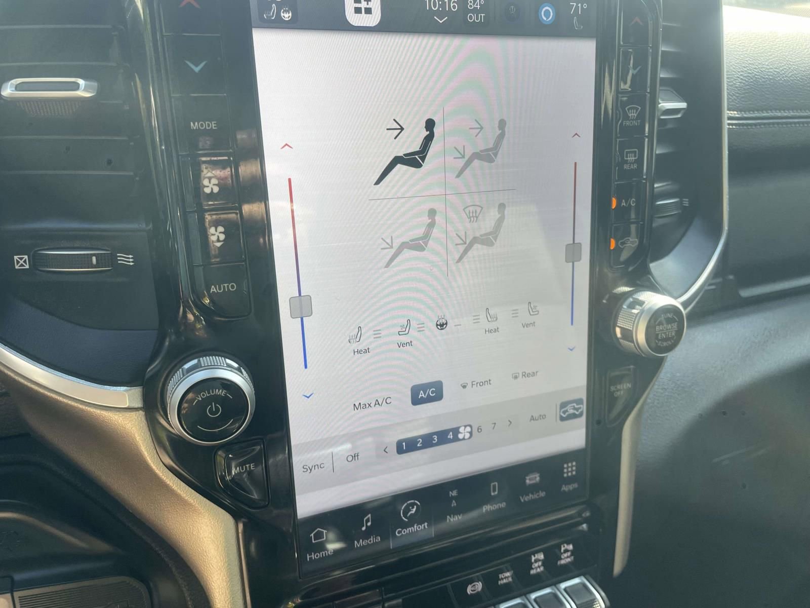 Used 2024 RAM 2500 Laramie image 29