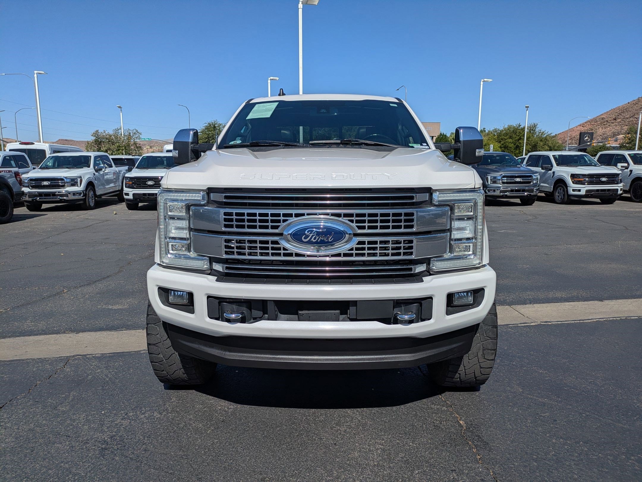 Certified 2019 Ford F350 Platinum w/ Platinum Ultimate Package AWD/4WD image 11
