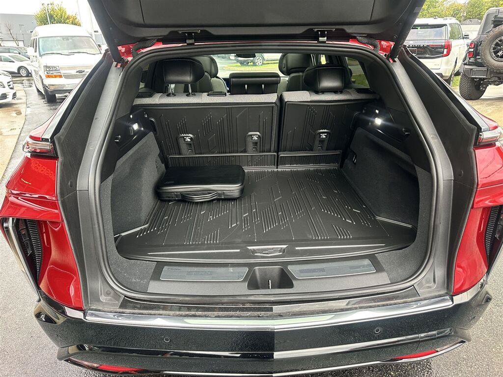Used 2024 Cadillac Lyriq Tech w/ LPO, Floor Liner Package AWD/4WD image 16