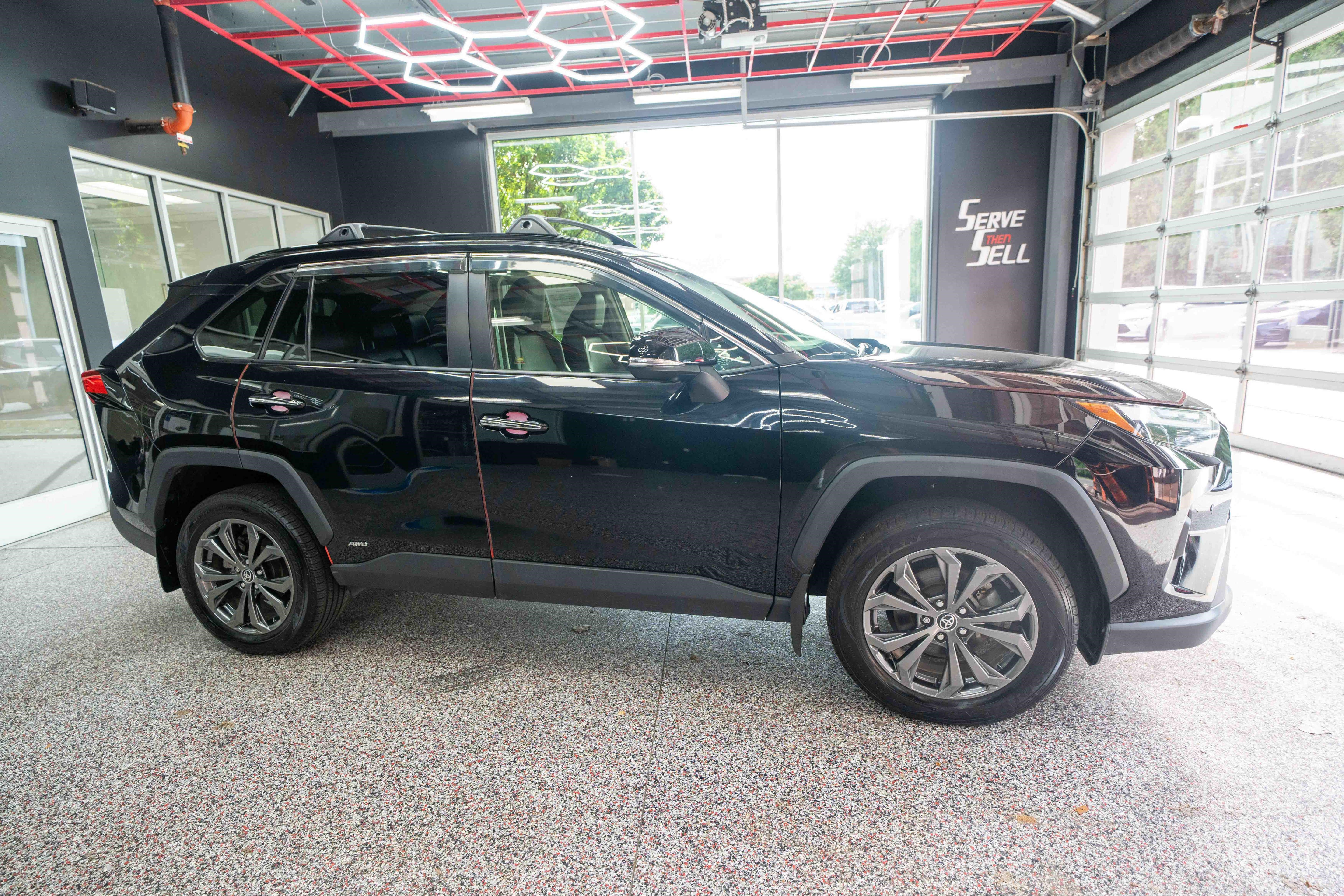 Used 2024 Toyota RAV4 Limited w/ Advanced Technology Package AWD/4WD image 5