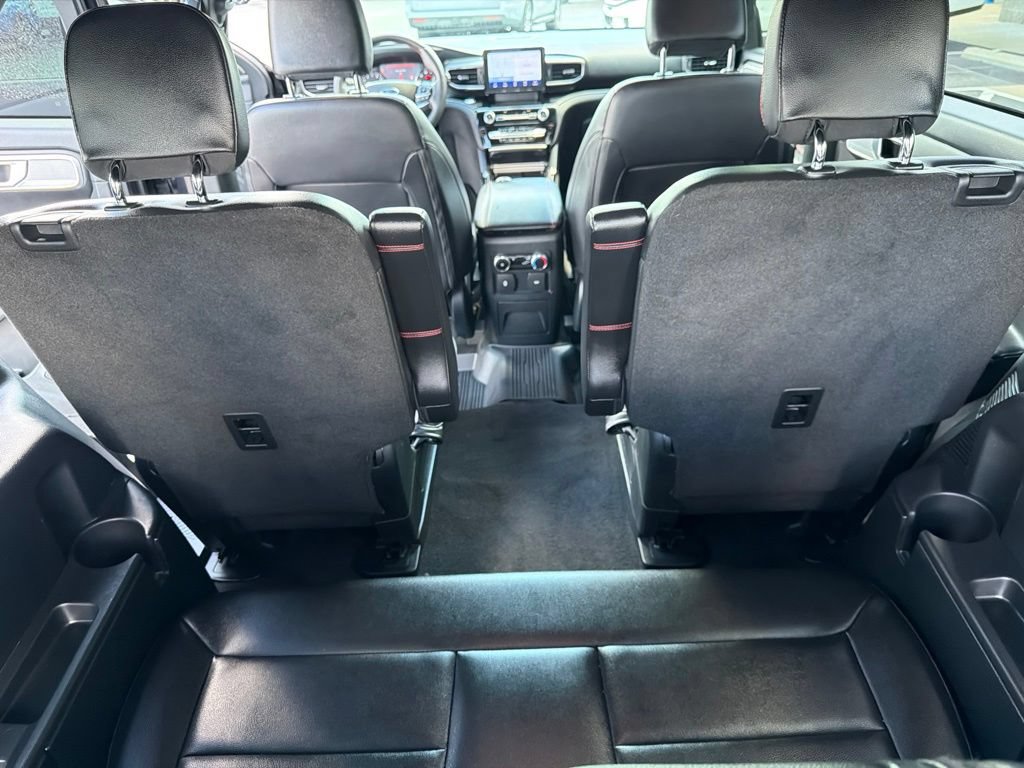 Used 2023 Ford Explorer ST-Line RWD image 15