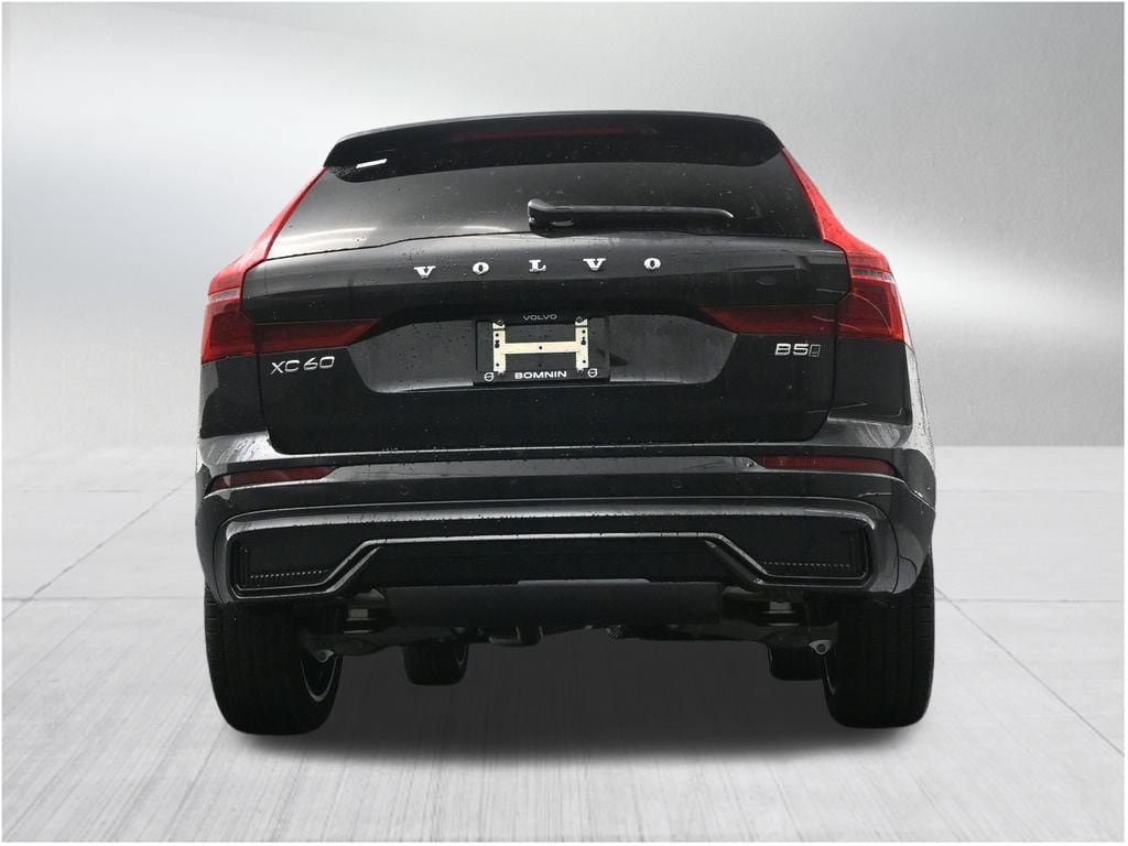 New 2026 Volvo XC60 B5 Plus AWD/4WD image 24