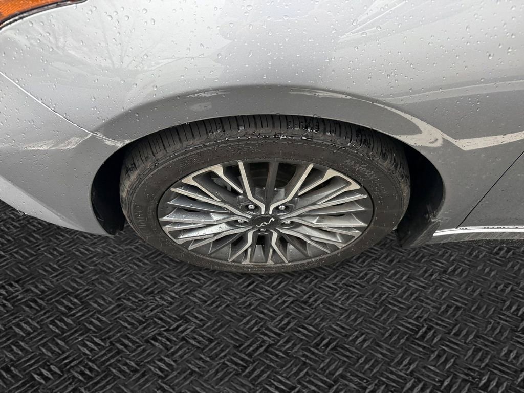 Certified 2024 Kia Forte GT-Line w/ GT-Line Premium Package image 11