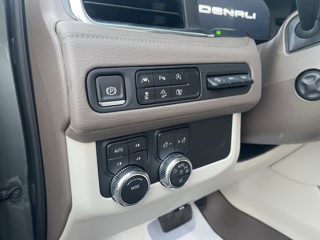 Used 2023 GMC Yukon Denali image 30