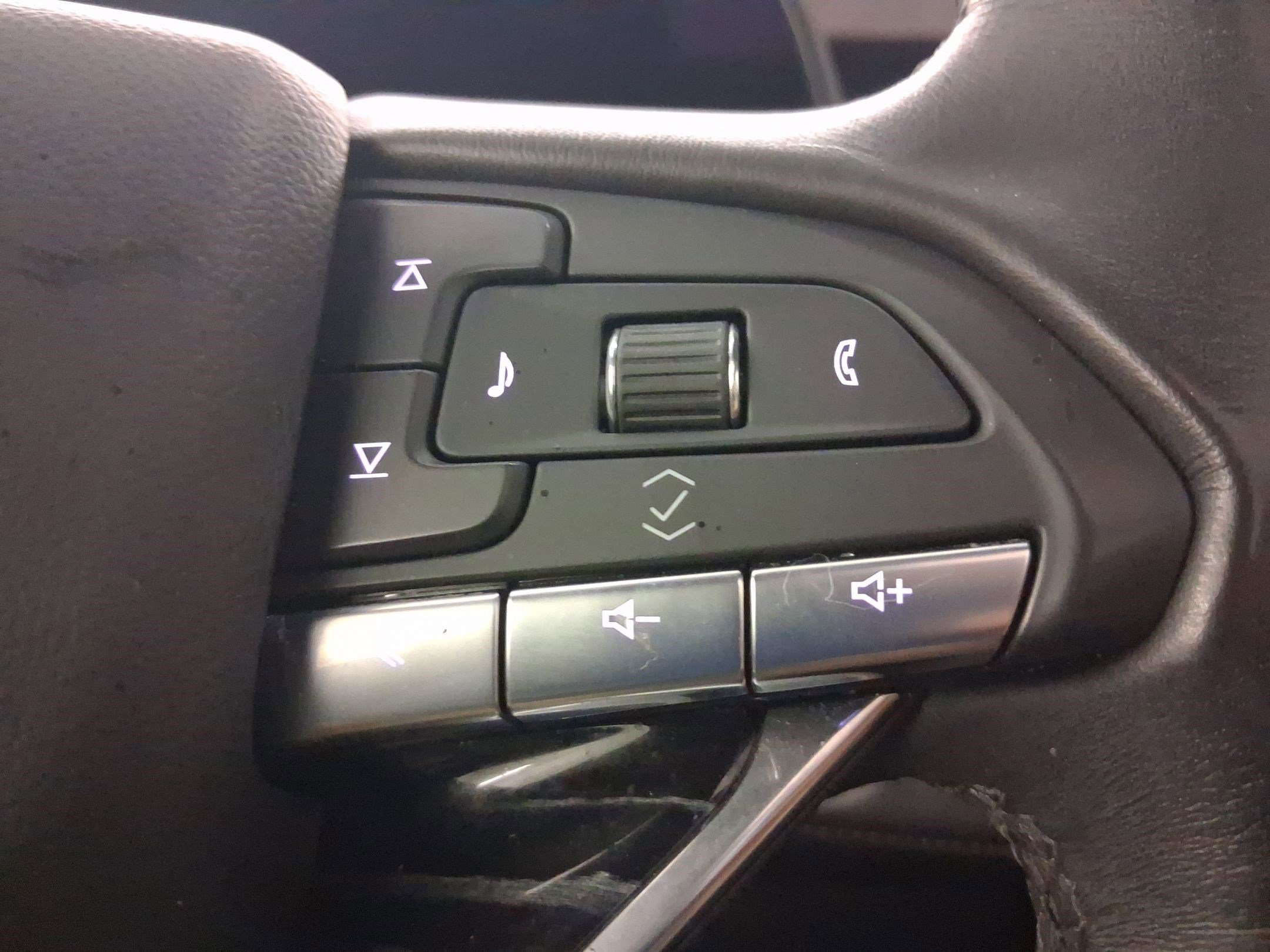 Used 2021 Cadillac Escalade Sport w/ Driver Assist Tech Package image 22