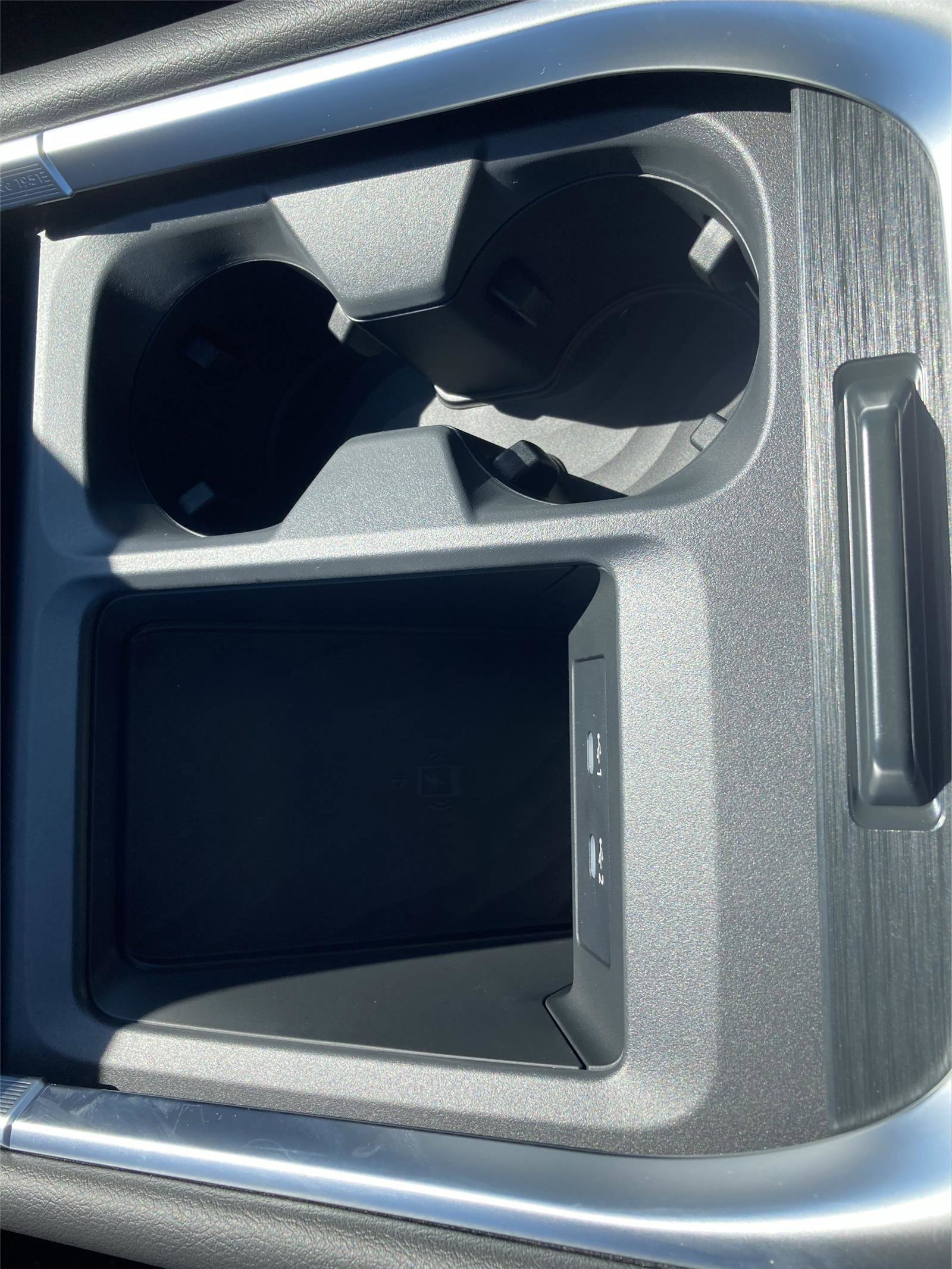 New 2026 Nissan Armada SL w/ Captain's Chari Seat Package image 16