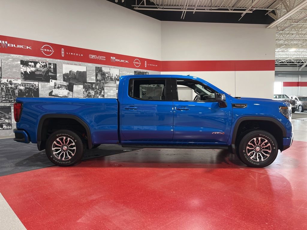 Used 2022 GMC Sierra 1500 AT4 w/ AT4 Premium Package image 2