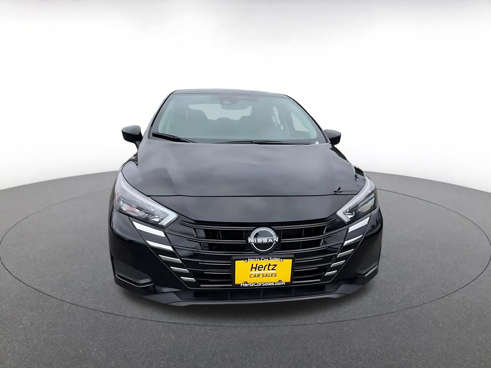 Used 2025 Nissan Versa SV FWD image 4