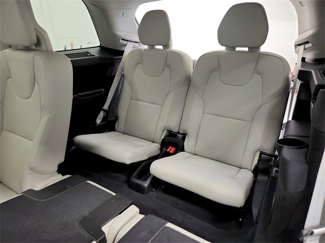 Used 2024 Volvo XC90 B5 Plus image 32