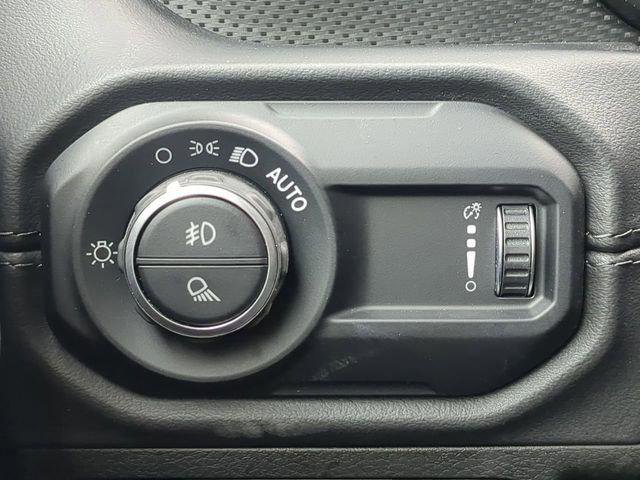 Certified 2024 Jeep Gladiator Mojave image 25