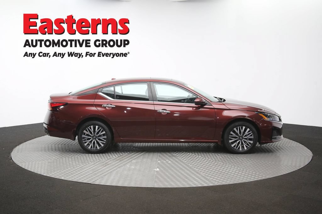 Used 2024 Nissan Altima 2.5 SV w/ SV Premium Package AWD/4WD image 46