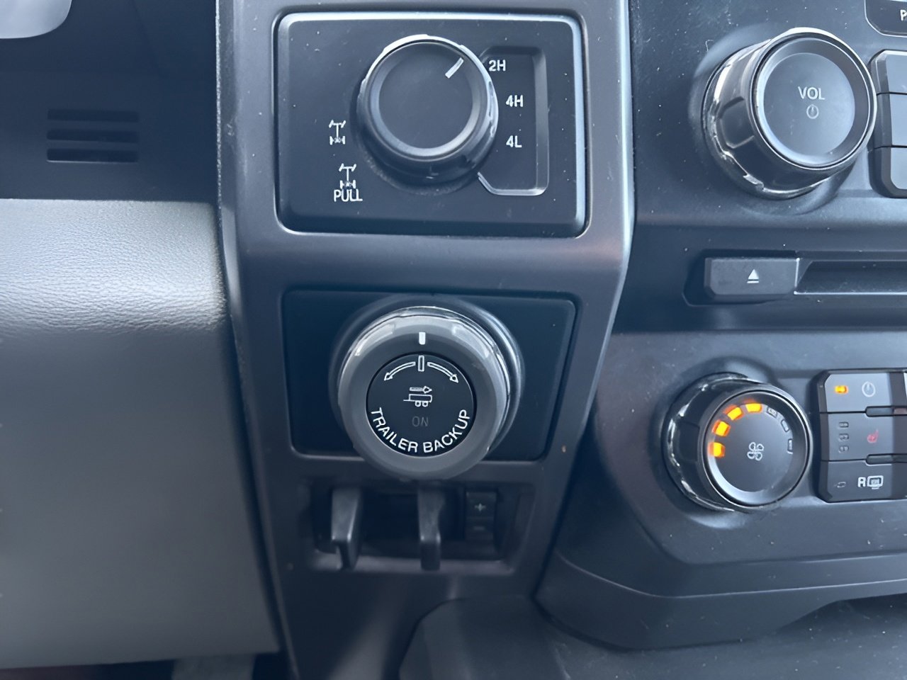 Used 2016 Ford F150 XLT w/ Equipment Group 302A Luxury image 16