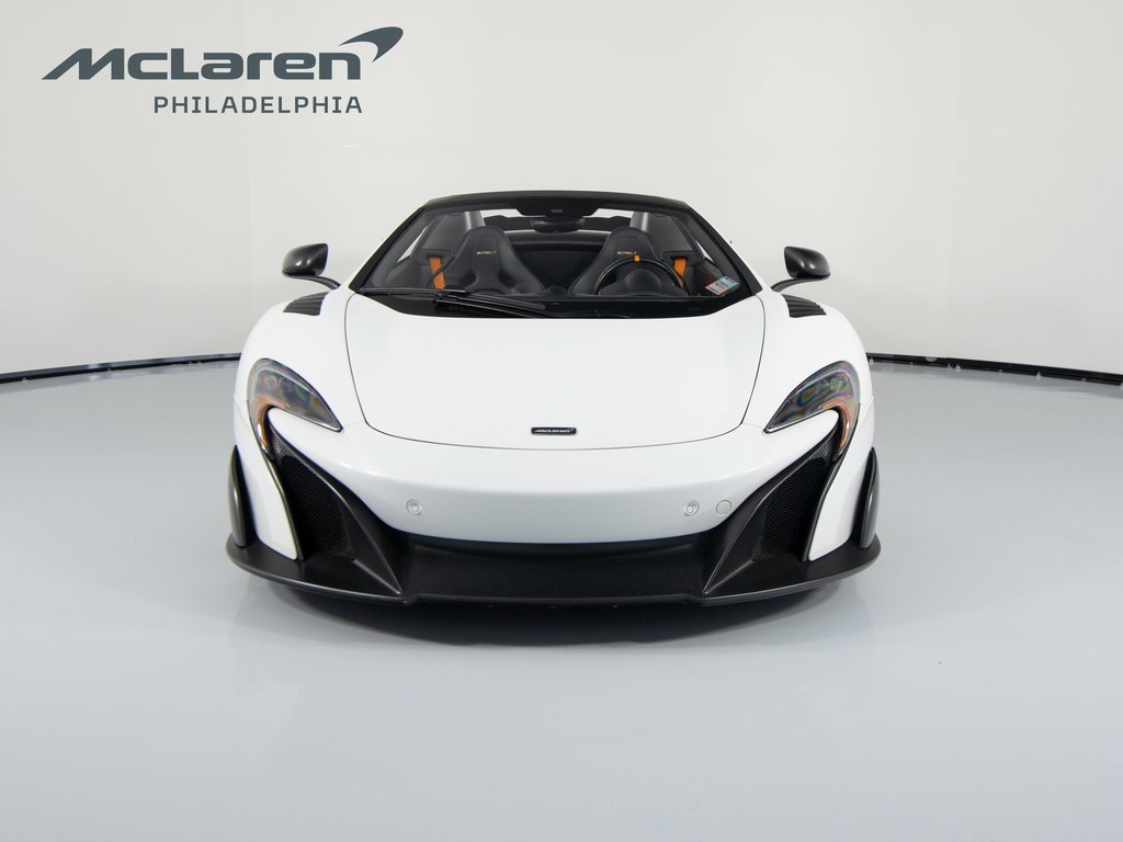 Used 2016 McLaren 675LT Spider image 3