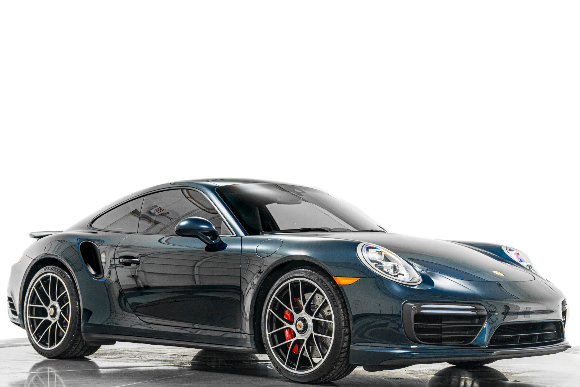 Used 2019 Porsche 911 Turbo w/ Light Design Package image 33