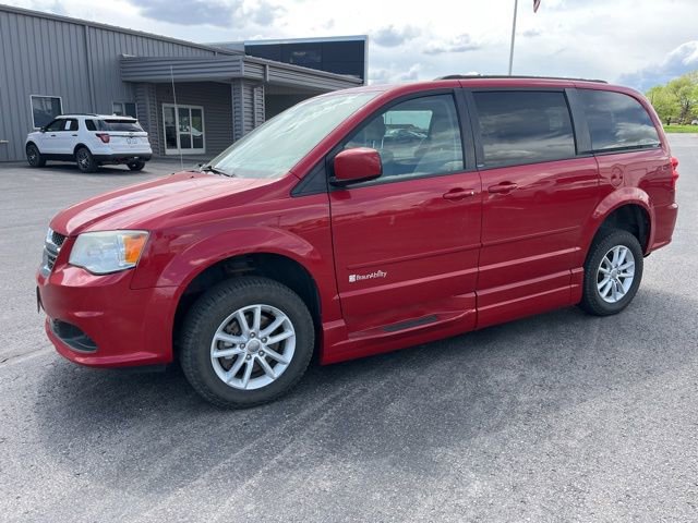 Used 2014 Dodge Grand Caravan SXT FWD image 1