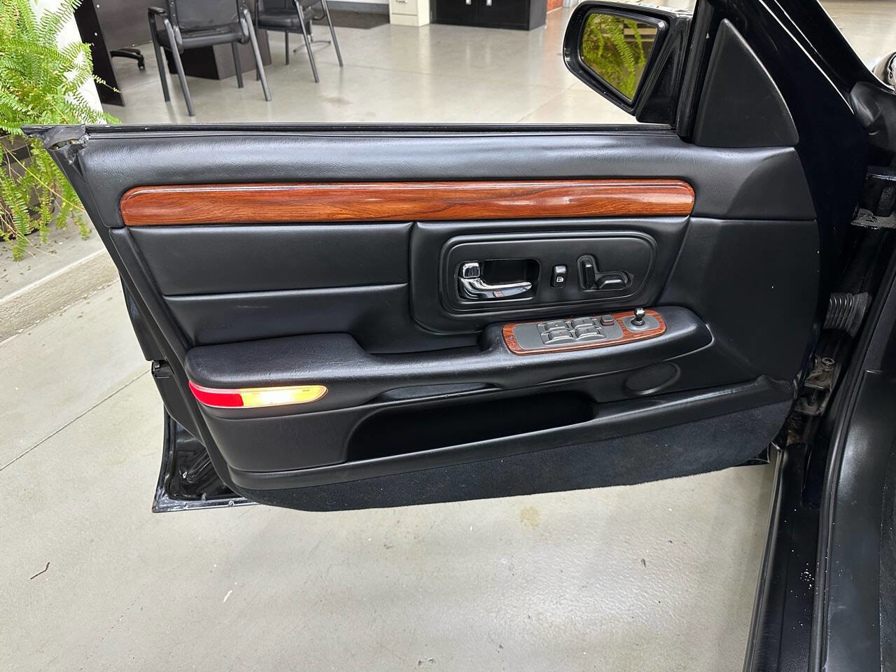 Used 1998 Cadillac De Ville Base 4dr Sedan FWD image 10