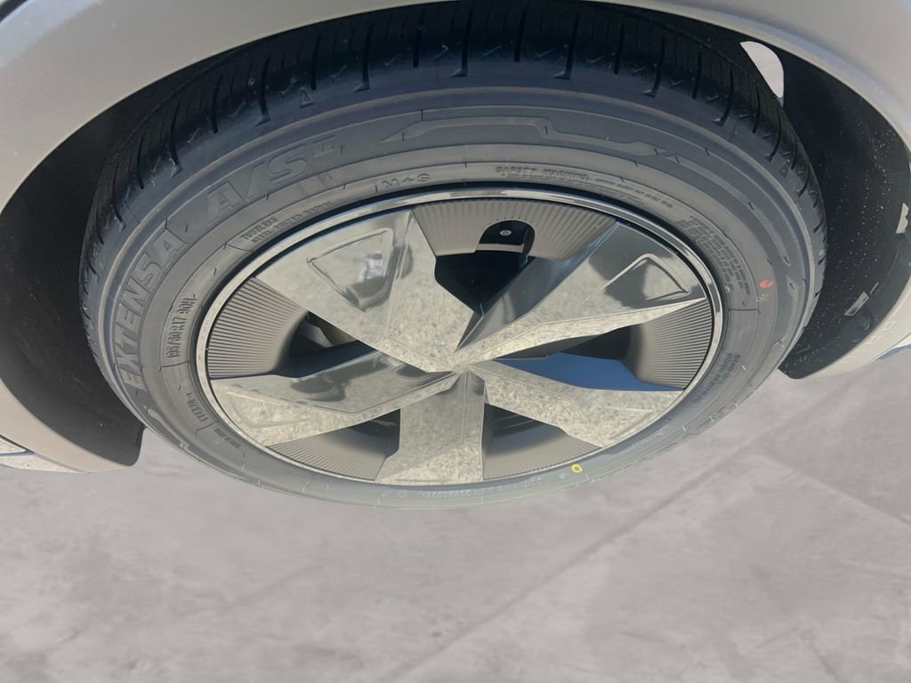 New 2026 Toyota Prius LE FWD image 14